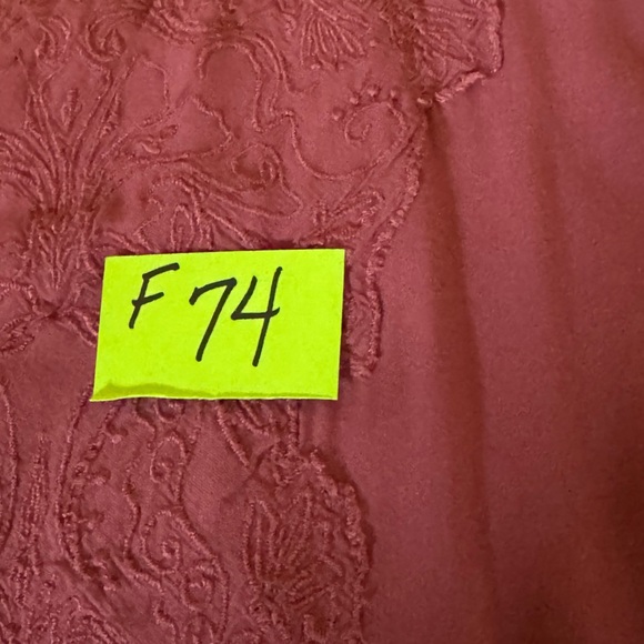 F-74 Gloria Vanderbilt‎ Pink Embroidered Lace Trim Short Sleeve Pullover Blouse - Picture 16 of 16